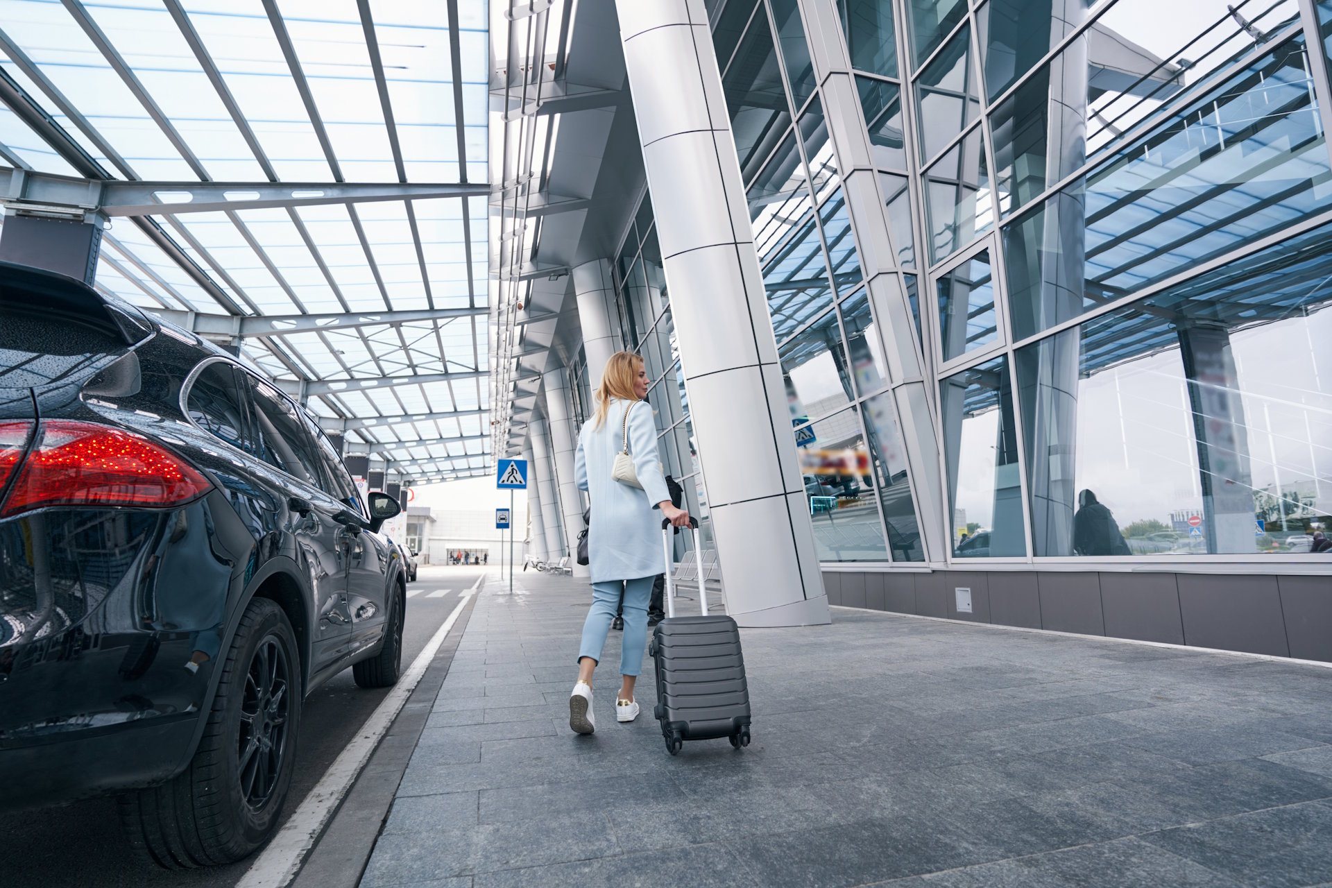 Rideshare vs. Taxi from Airport: Real Cost Comparison for Cruisers