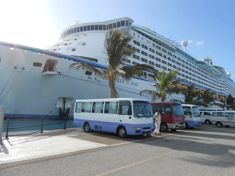 buses in bermuda