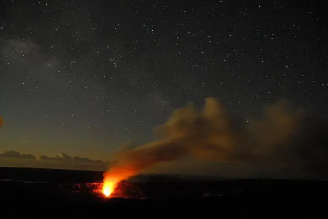 volcano-682401_640