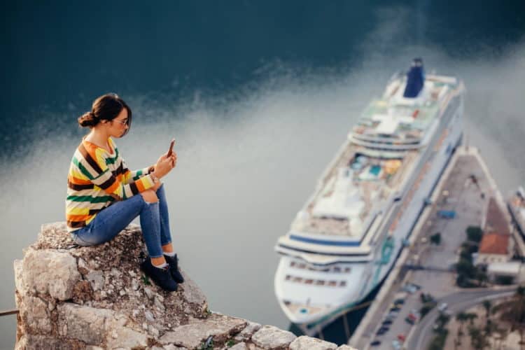 is there free wifi on tui cruise ships