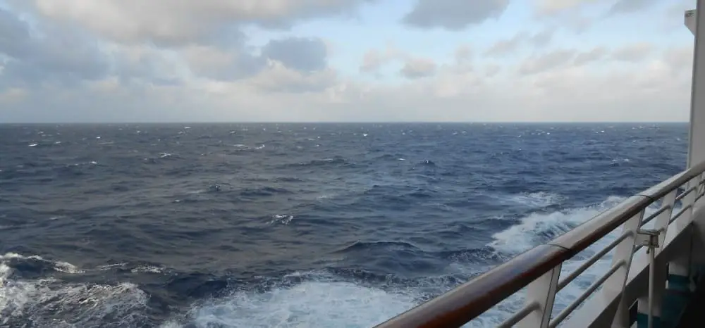 rough seas from cruise ship